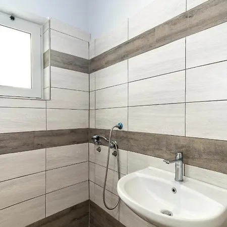 N E P Center Rodos Hotel 2*